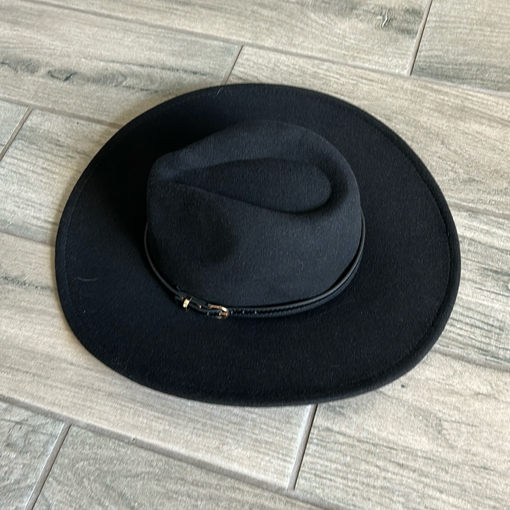 Classic Black Wool Felt Wide-Brim Hat